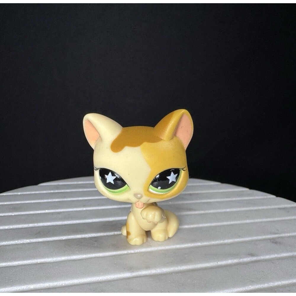 Littlest Pet Shop Authentic LPS Sassiest Cat #832 Cream Green Eyes 2008 Hasbro - Picture 2 of 8